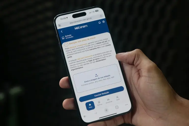 Interface do aplicativo MEC ENEM simulados e correção
