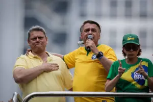 Jair Bolsonaro não tem condições físicas para prisão comum