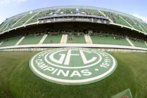 Torcida da Ponte Preta e Guarani no Dérbi Campineiro 2025.