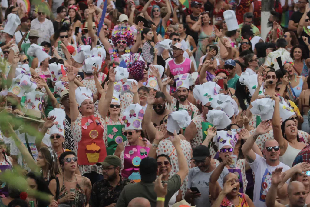 O Carnaval aquece bares e restaurantes da RMC