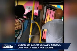 Ônibus em Barão Geraldo circula com porta presa por arame